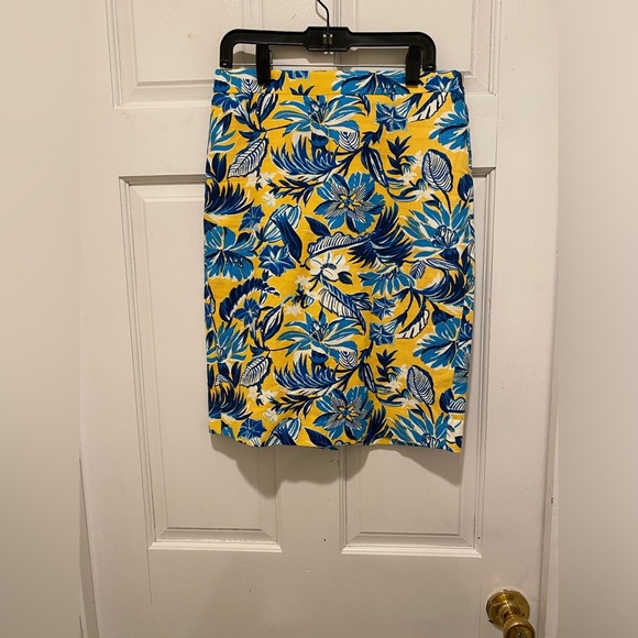 💁‍♀️🙋‍♀️J. Crew Yellow and Blue Pencil Skirt Resort Wear - Picture 1 of 4